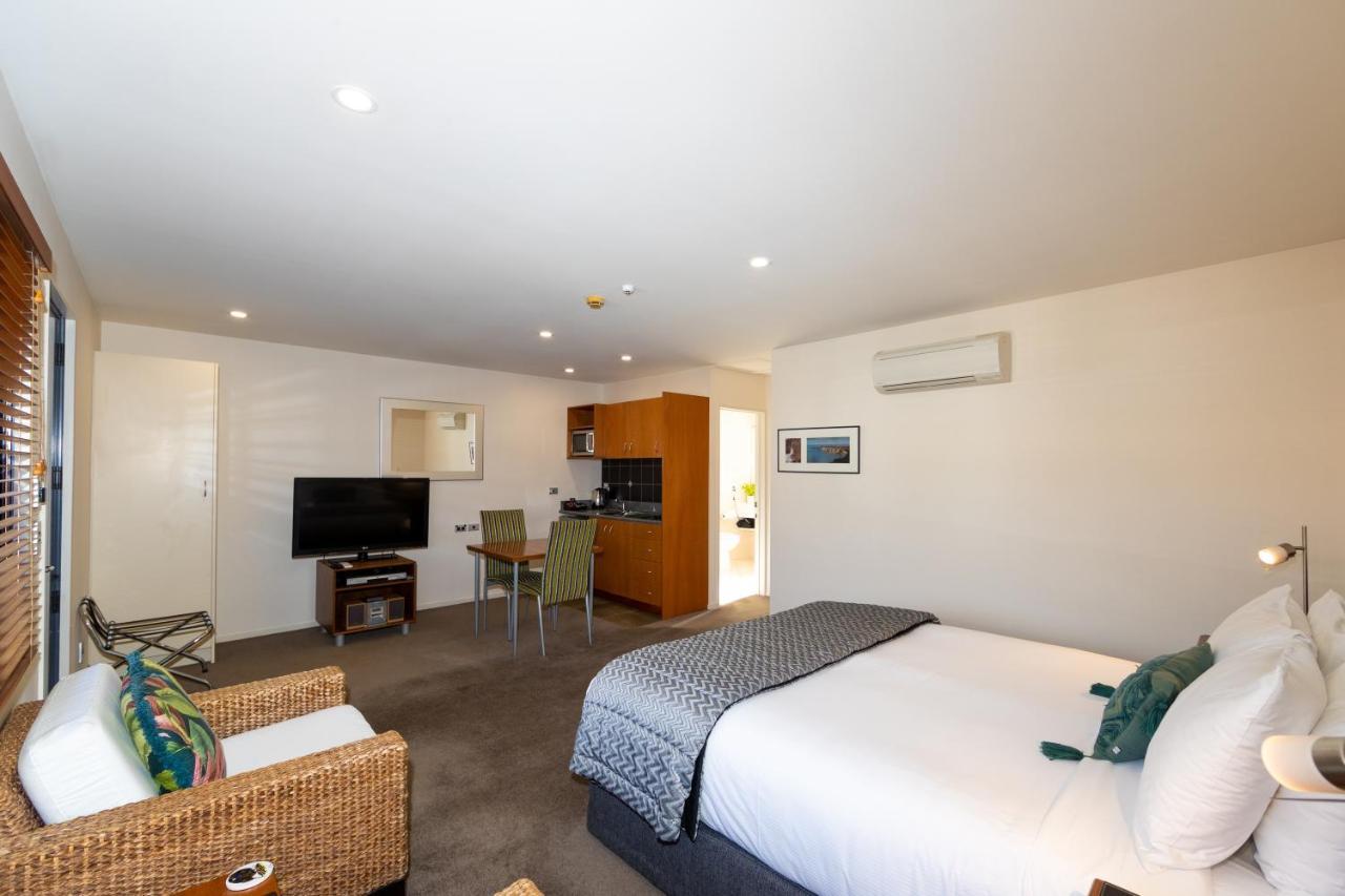 Harvest Lodge Motel Havelock North Exterior foto
